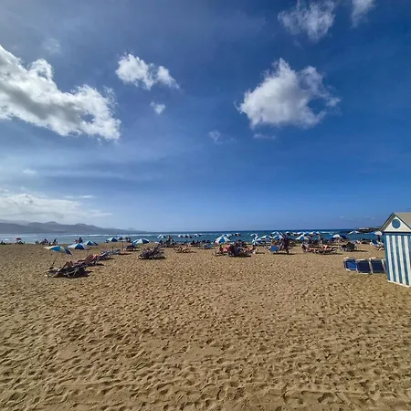 By Playa De Canteras * 大加那利岛拉斯帕尔马斯