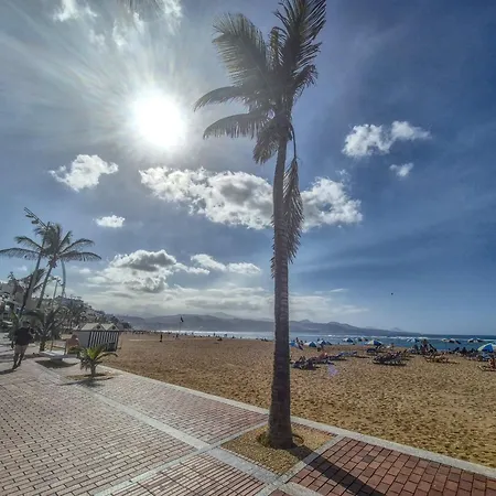 By Playa De Canteras 大加那利岛拉斯帕尔马斯